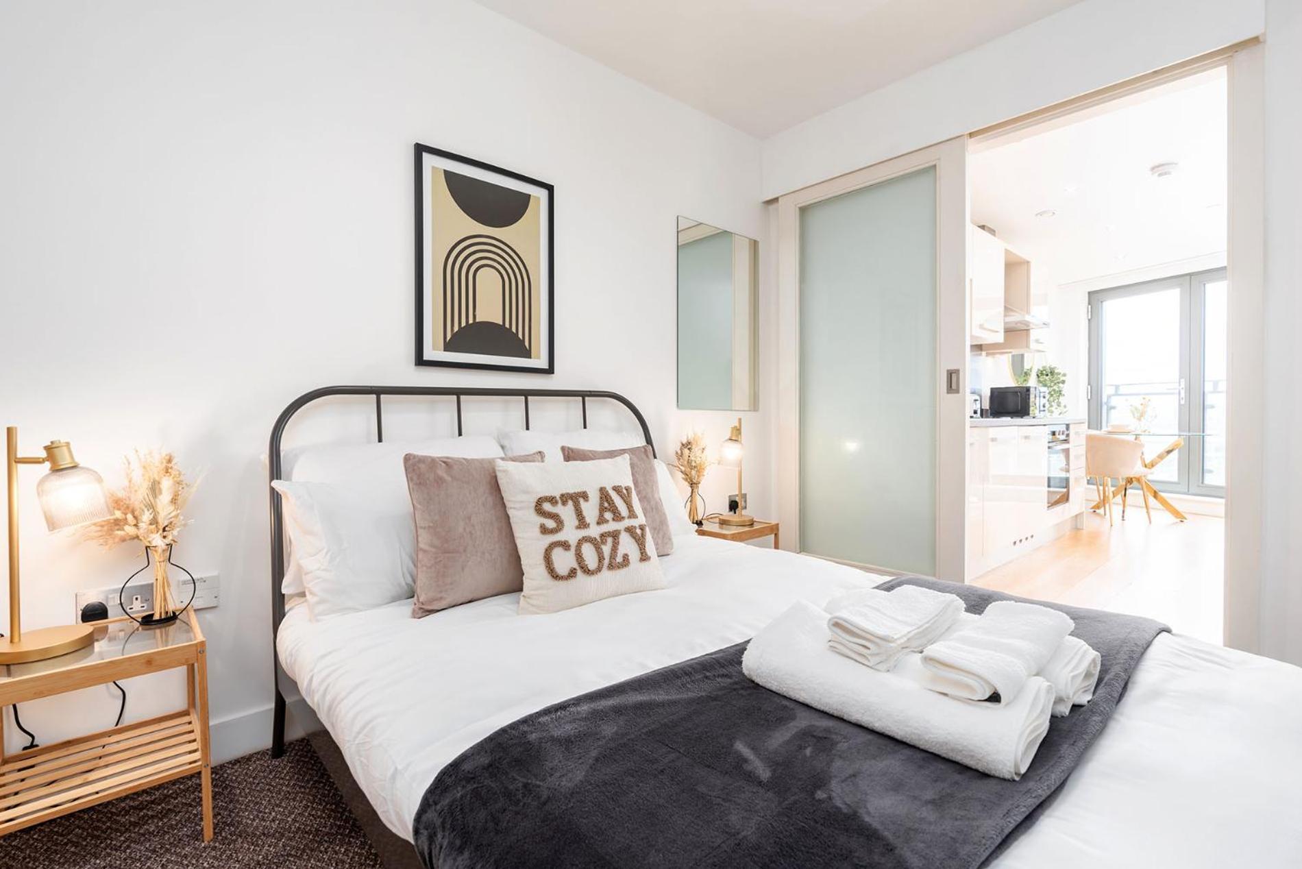 Exclusive Apartment - City Centre - Free Parking -Wifi Netflix- Juliet Balcony 利兹 外观 照片